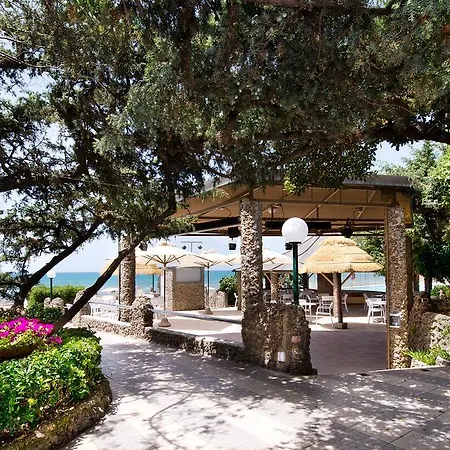 Hotel I Ginepri 3*