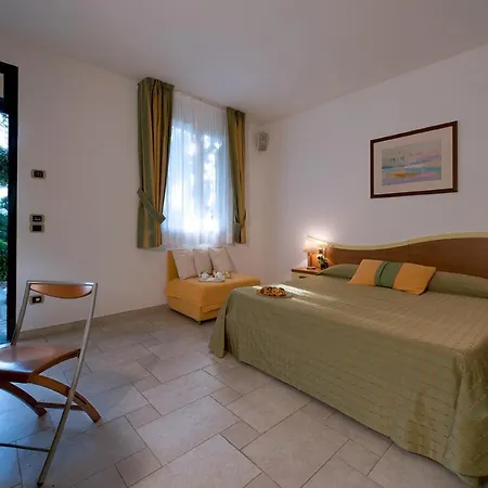Hotel I Ginepri 3*