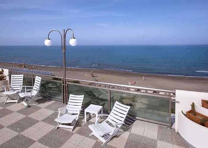 I Ginepri فندق مارينا دي كاستانييتو كاردوتشي